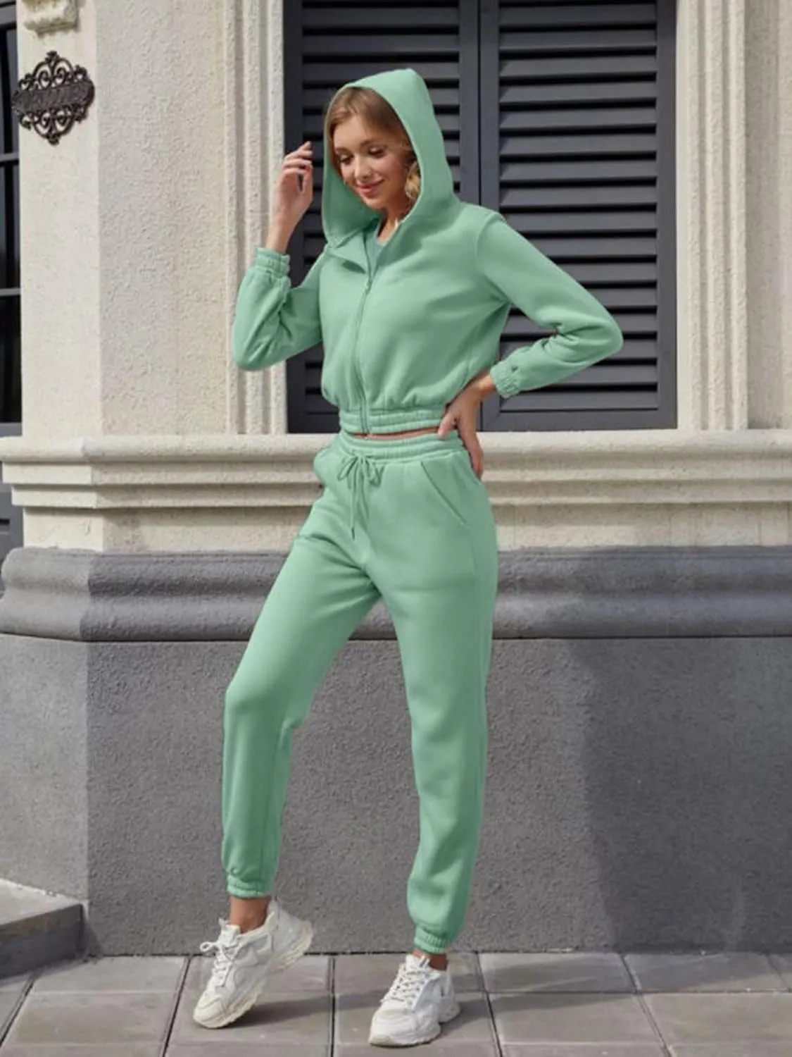 Akmipoem Sweatsuits for Women Set 3 Piece Outfits Zip Up Hoodie Sweatshirt Crop Tank Top Jogger Sweatpants Tracksuit