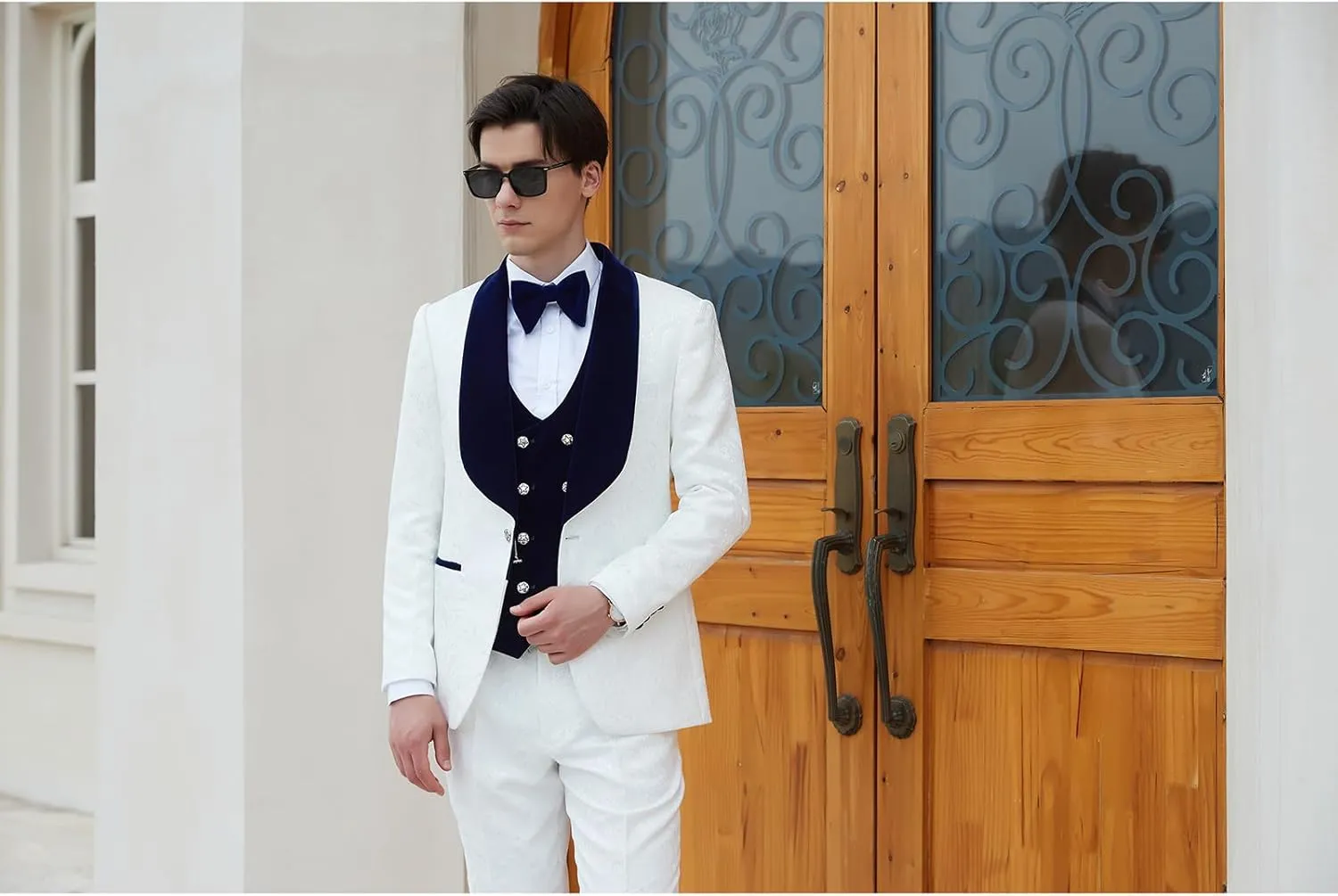 Men's Paisley Jacquard Tuxedo, One Button Shawl Lapel 3 Piece Suit